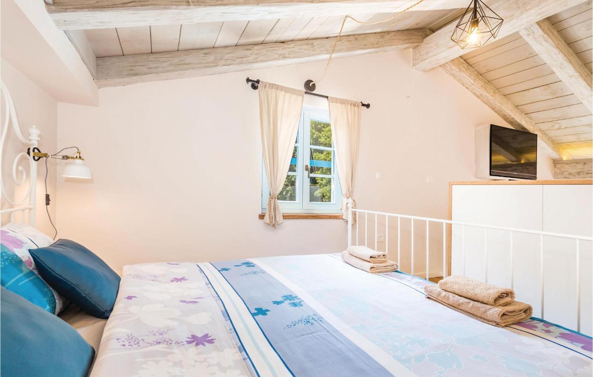 Stunning Home In Jurdani With Wifi Mucici 外观 照片